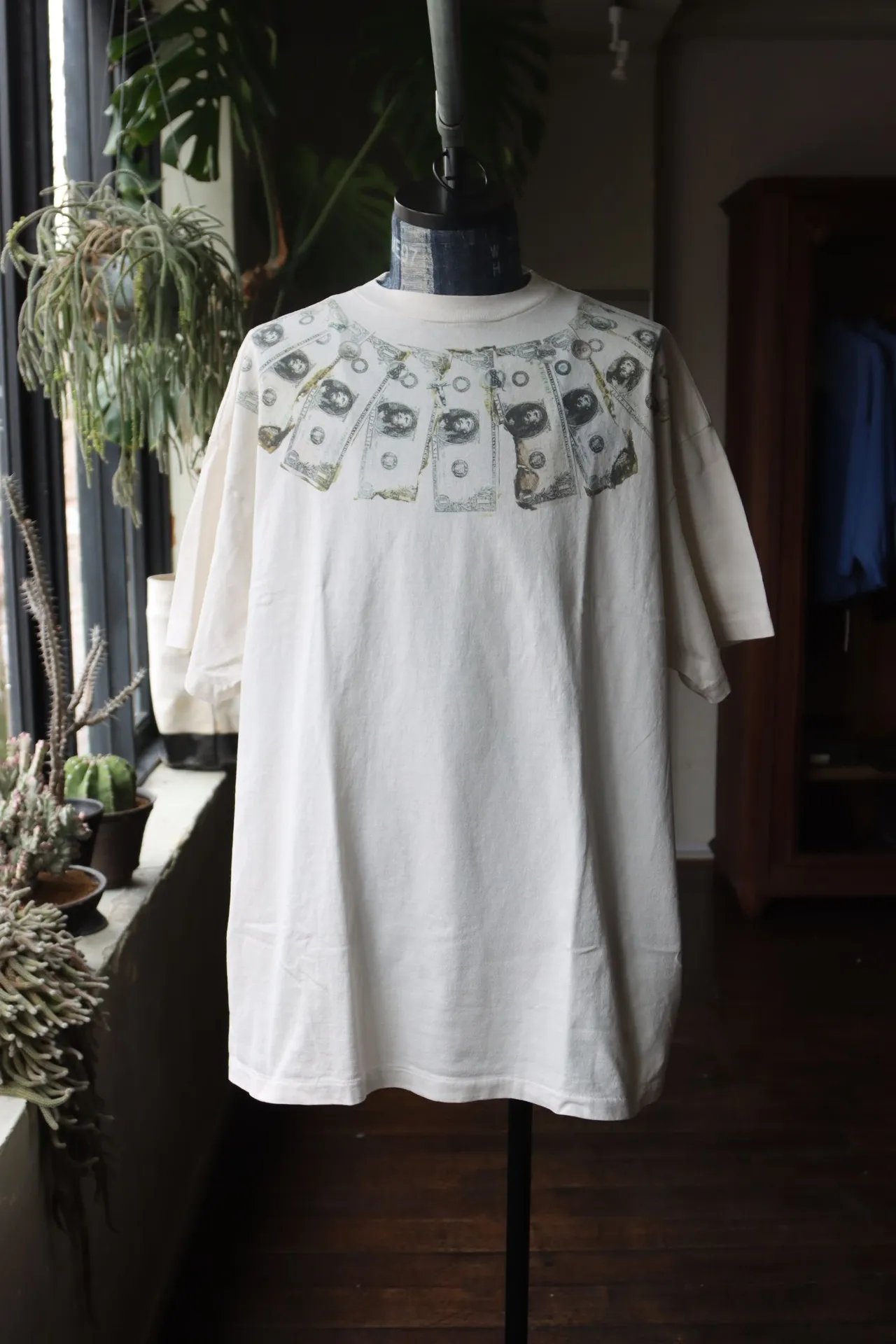 SAINT Mxxxxxx MONEY TEE/WHT dollar necklace, retro short-sleeved, off-white S-XL, ready-to-wear, washed and distressed, authentic level printing, correct accessories/with little angel logo